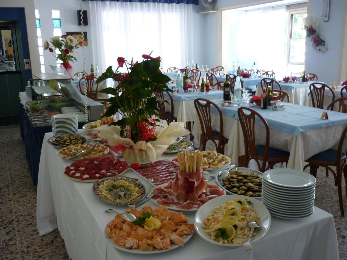 Hotel Latini Rimini Luaran gambar