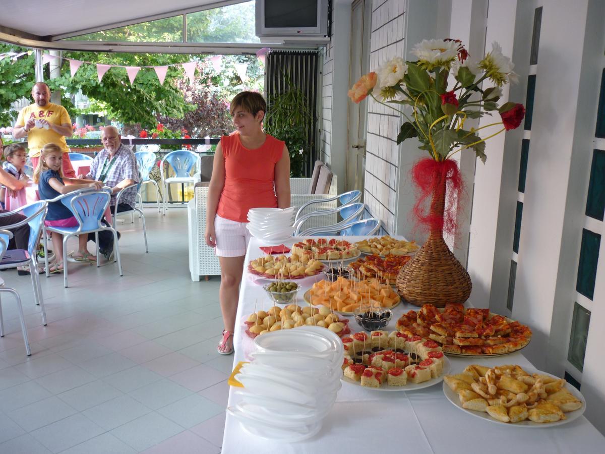 Hotel Latini Rimini Luaran gambar