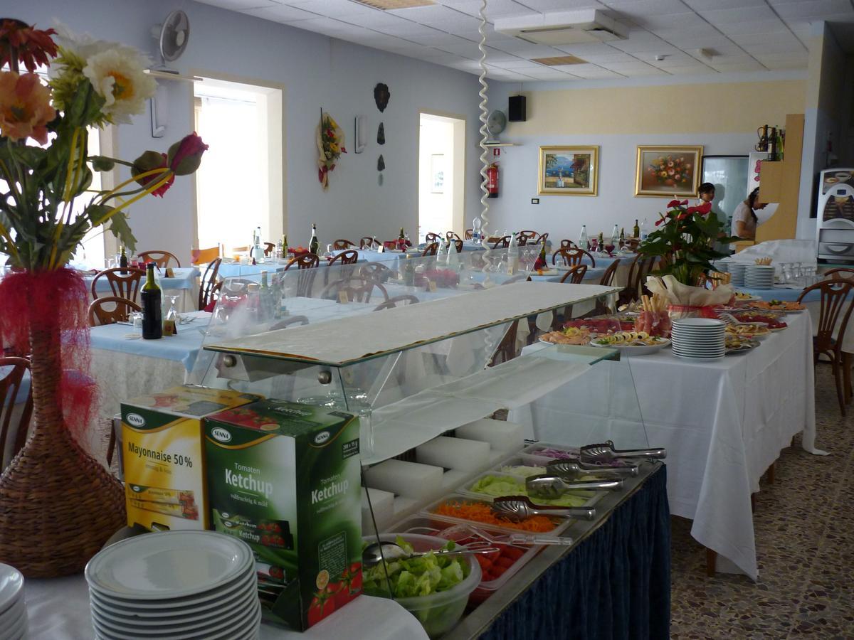 Hotel Latini Rimini Luaran gambar