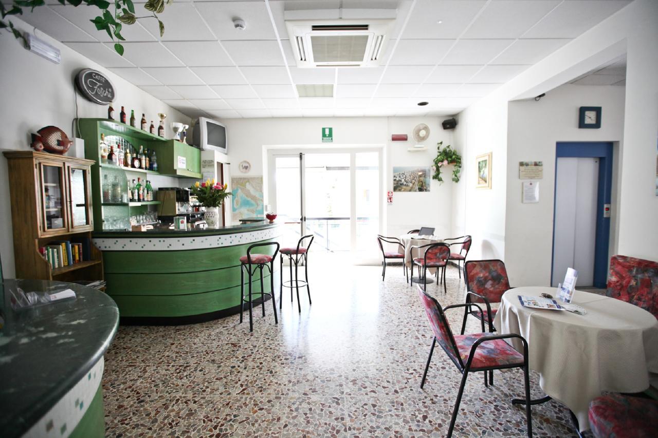 Hotel Latini Rimini Luaran gambar