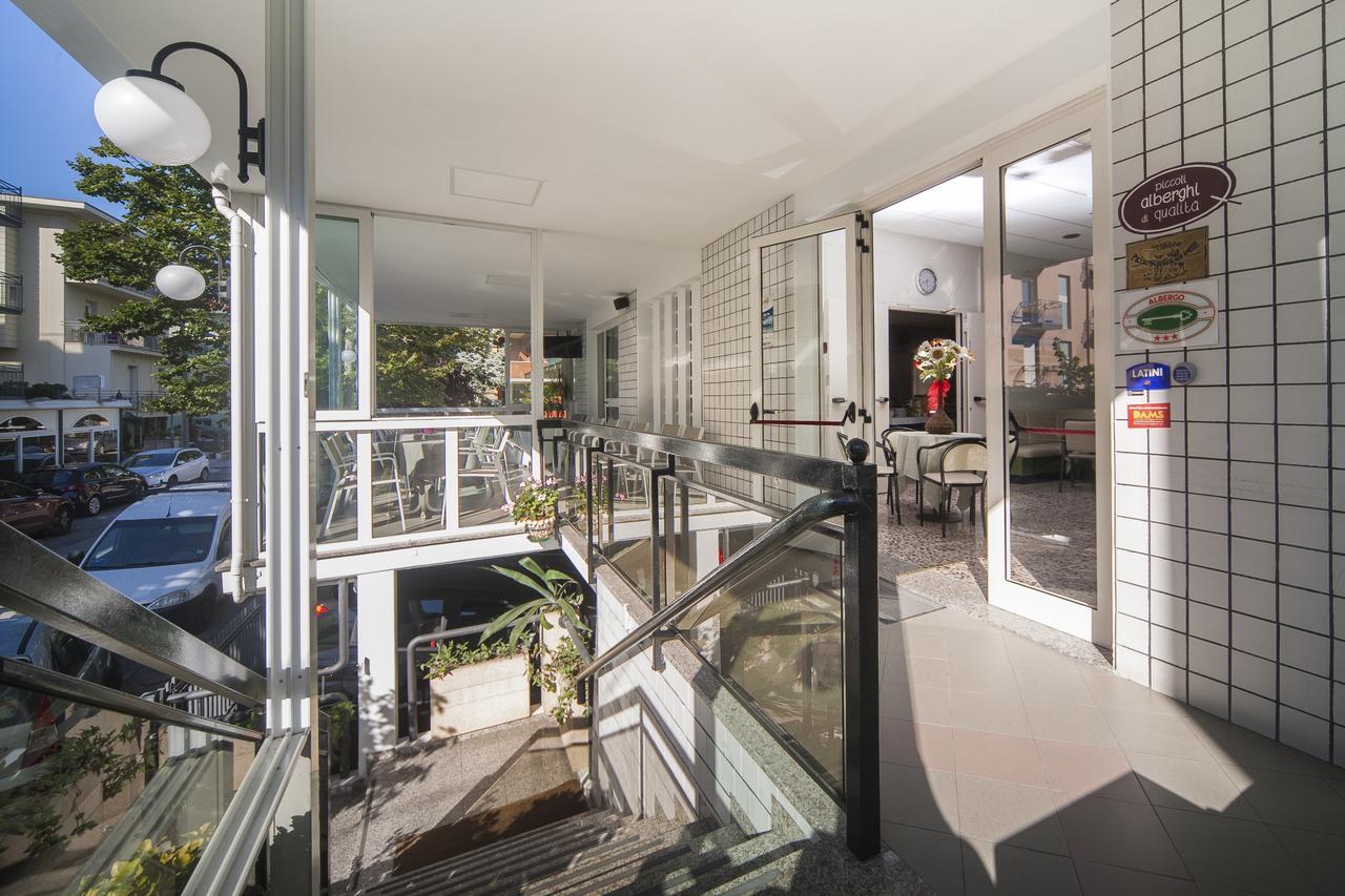 Hotel Latini Rimini Luaran gambar